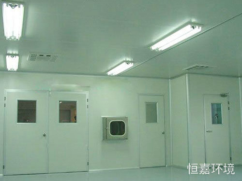 細胞房培養室1